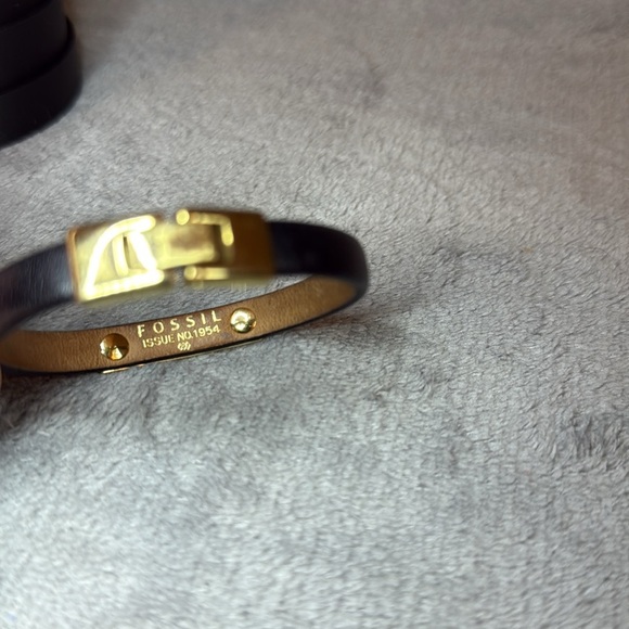 🖤FOSSIL🖤Leather Bracelet w/Gold-Toned Embellishment Encrusted w/Crystals/EUC - Picture 3 of 6